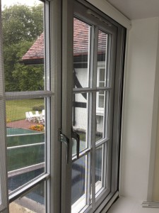 Warema retractable flyscreen window