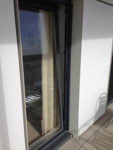 Phantom retractable flyscreen door